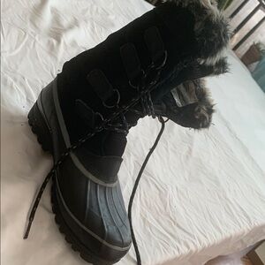 Women's Black Winter Boots